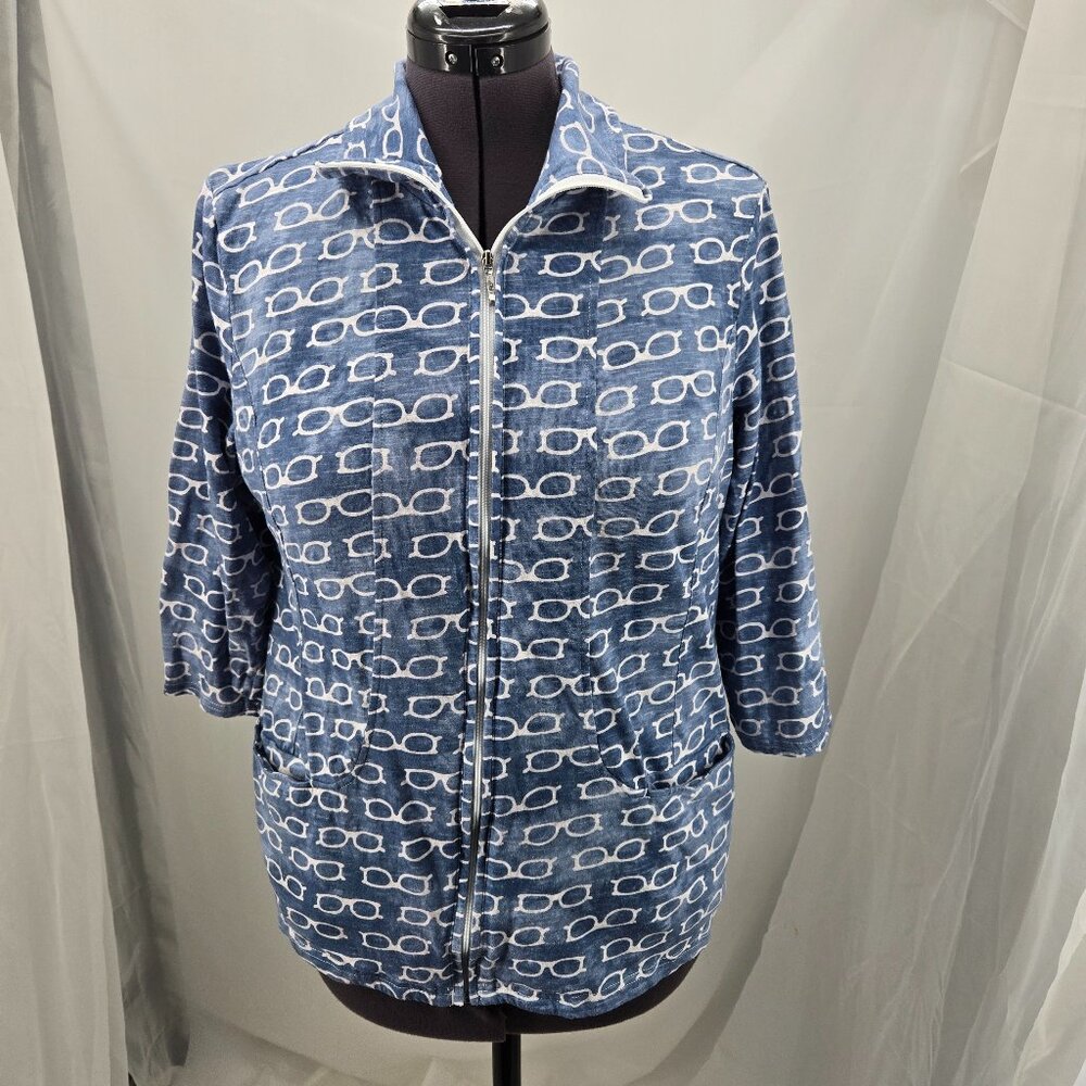 810-4 Chico’s Zenergy glasses print zippered ¾ sleeve jacket Size 2 Large/12